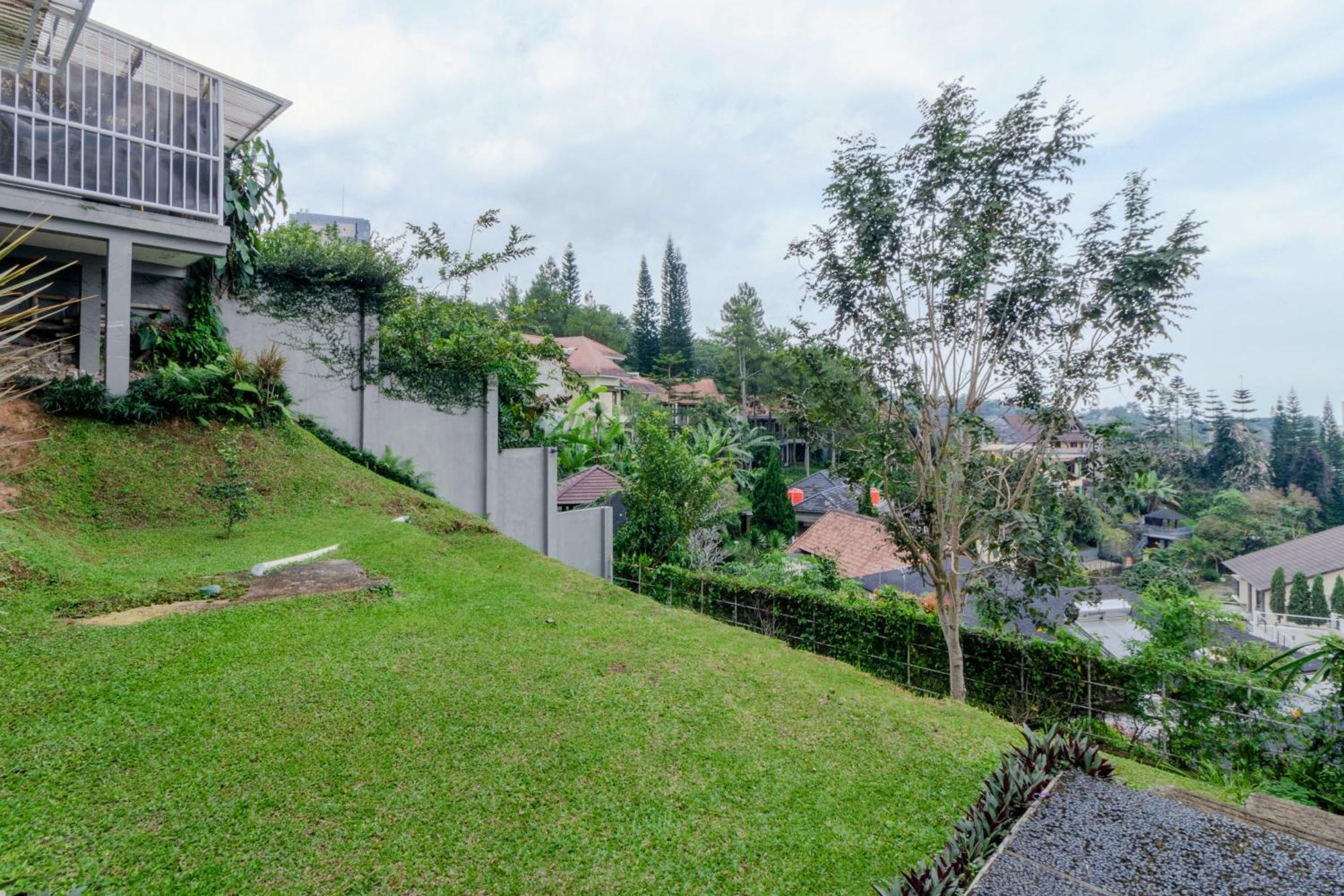 Family Only Amazing City View Villa - De Reiz Firen Syariah Бандунг Екстер'єр фото